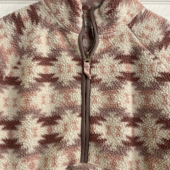 Cute pattern pullover - Picture 2 of 5